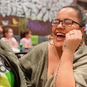 Meet your Posher, Priscilla